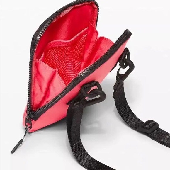 Lululemon Easy Access Crossbody Mini Bag - Picture 2 of 6